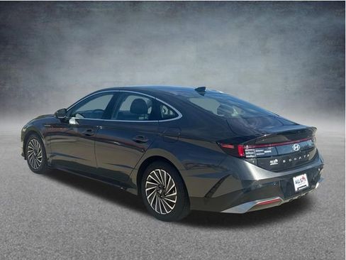 Used 2025 Hyundai Sonata SEL FWD image 7