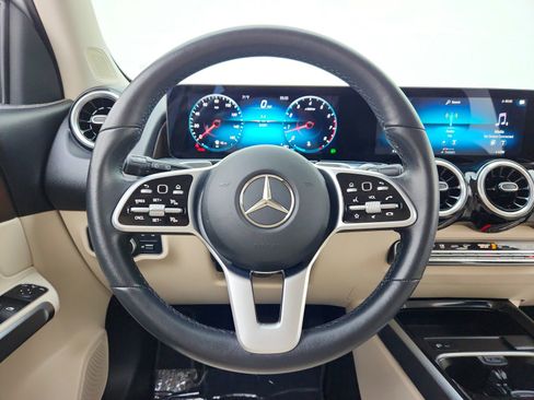 Certified 2022 Mercedes-Benz GLB 250 4MATIC w/ Premium Package Lite image 20