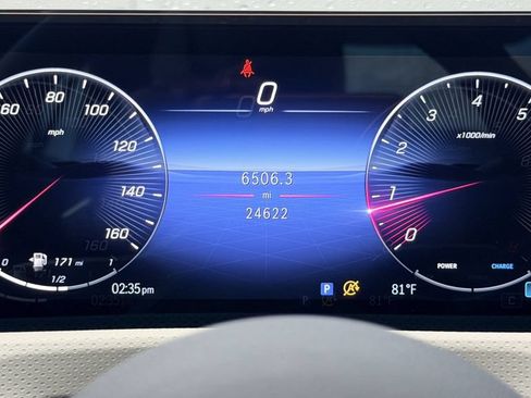 Used 2025 Mercedes-Benz CLA 250 4MATIC w/ Winter Package image 24