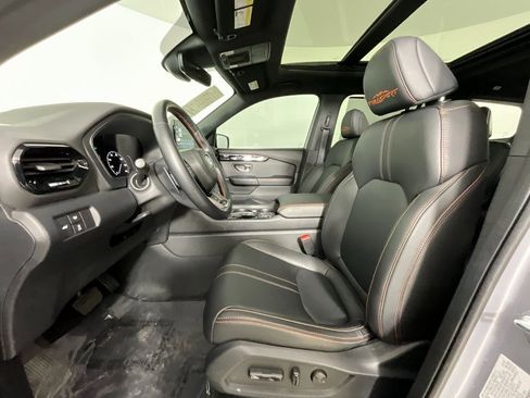 Used 2023 Honda Pilot TrailSport image 16