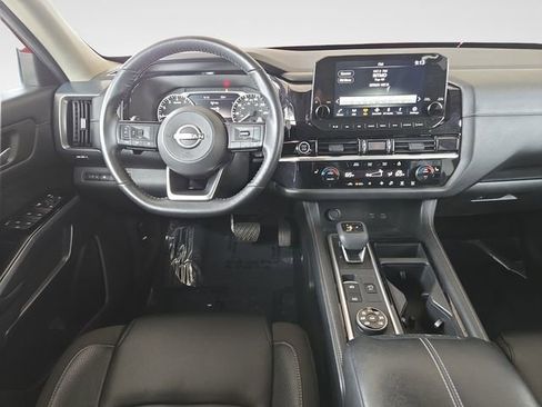Used 2022 Nissan Pathfinder SL AWD/4WD image 10
