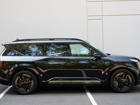 Used 2025 Kia EV9 GT-Line AWD/4WD image 59