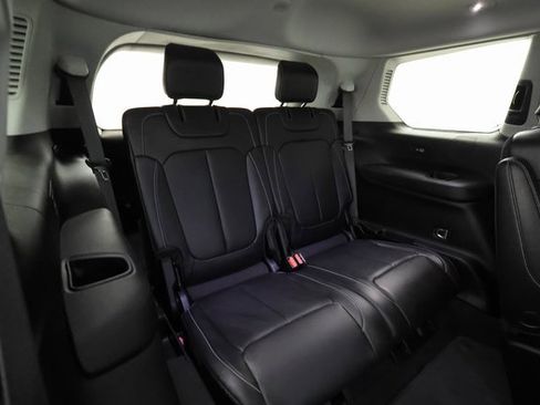 Used 2022 Jeep Grand Cherokee L Limited image 23