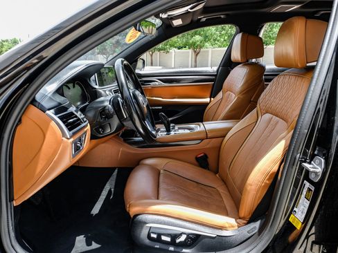 Used 2016 BMW 750i RWD image 4