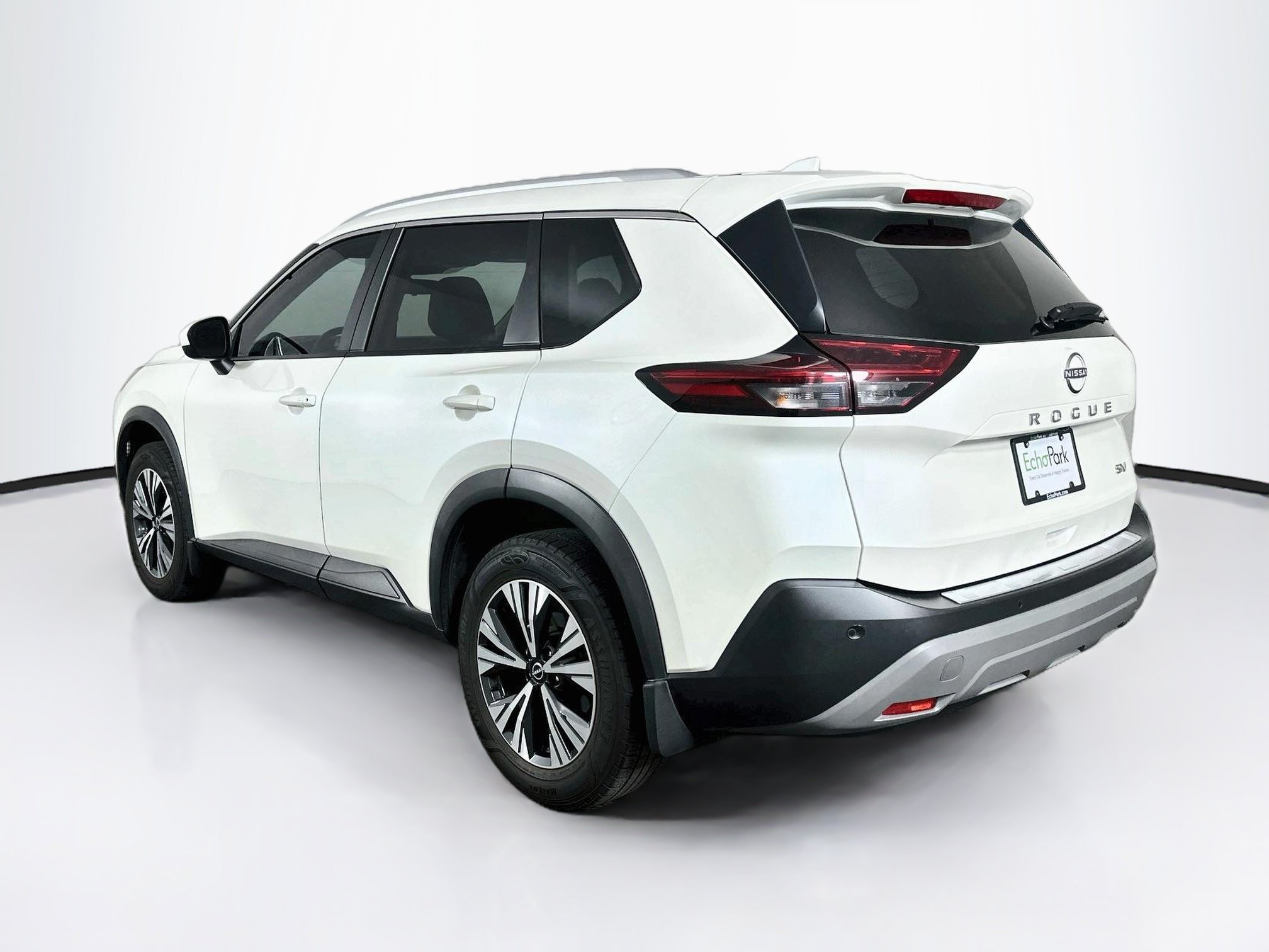 Used 2023 Nissan Rogue SV w/ SV Premium B Package FWD image 5