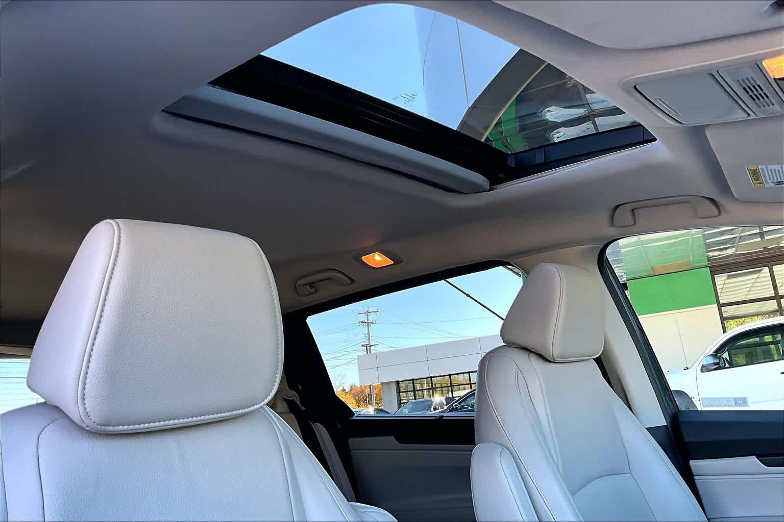Used 2025 Honda Odyssey EX-L image 14