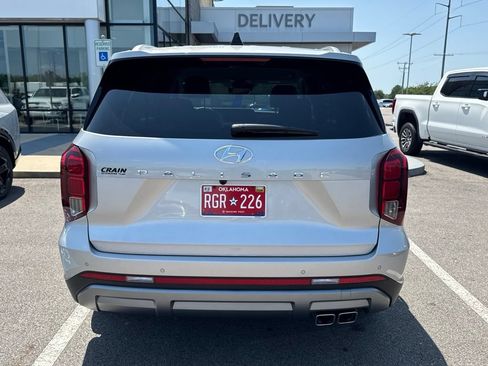 Used 2025 Hyundai Palisade SEL FWD image 4