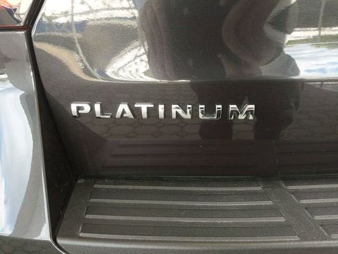 Used 2024 Ford Expedition Max Platinum AWD/4WD image 8
