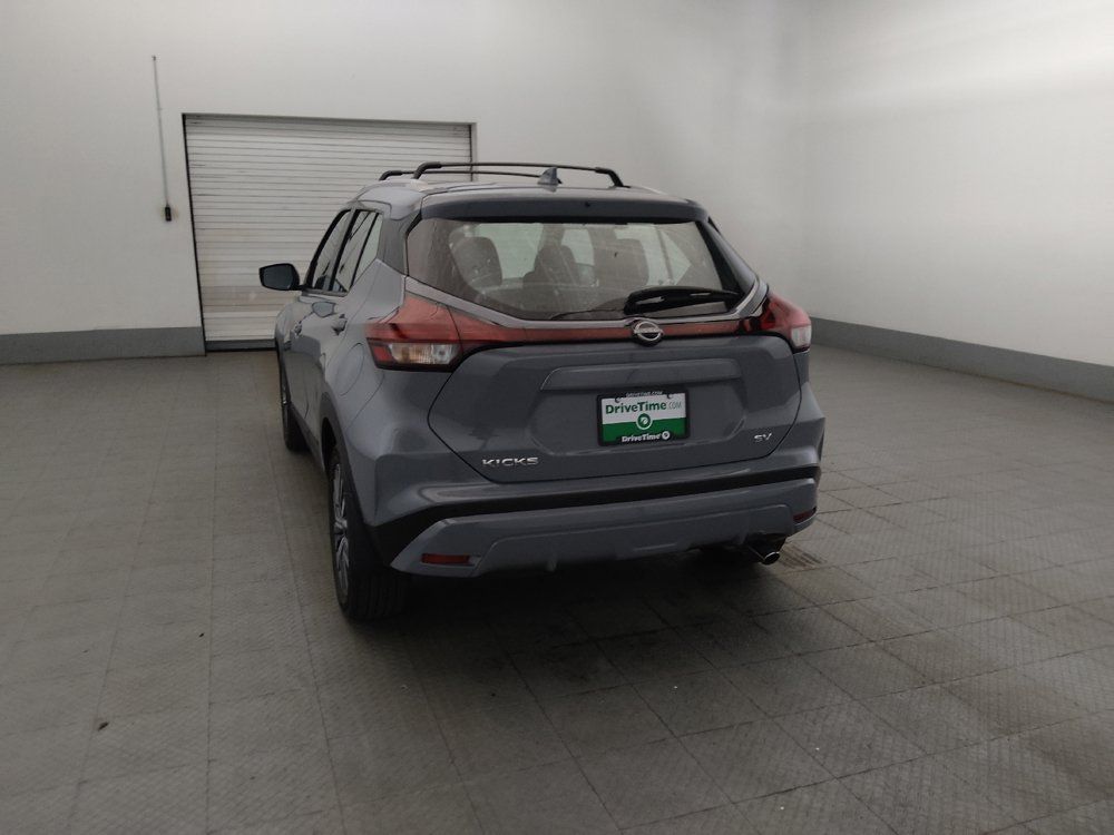 Used 2024 Nissan Kicks SV w/ Interior Electronics Package FWD image 6