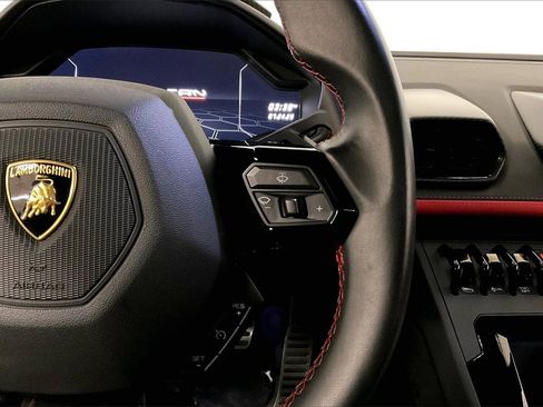 Used 2022 Lamborghini Huracan EVO image 24