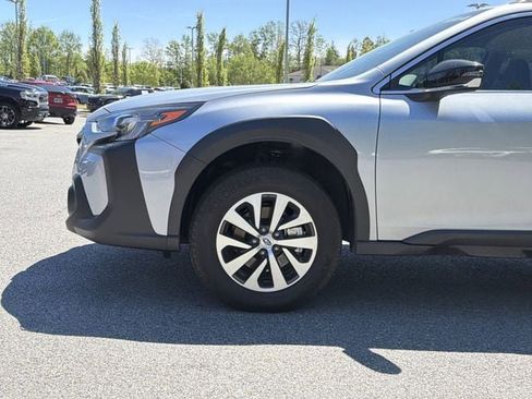 Certified 2025 Subaru Outback Premium w/ Popular Package #1 AWD/4WD image 9