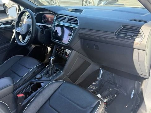 Used 2022 Volkswagen Tiguan SEL R-Line AWD/4WD image 27