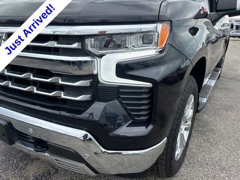 Used 2024 Chevrolet Silverado 1500 LTZ AWD/4WD image 9