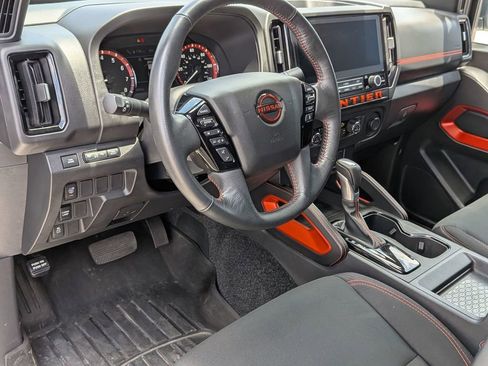 Used 2025 Nissan Frontier Pro-X RWD image 28