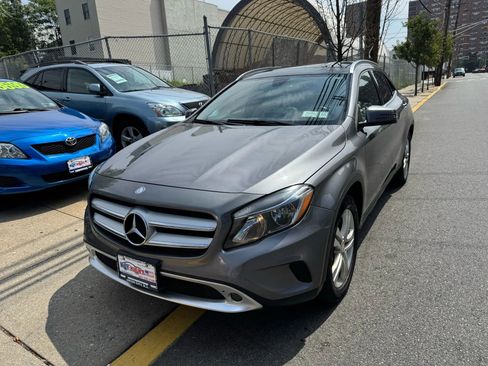 Used 2015 Mercedes-Benz GLA 250 4MATIC image 4