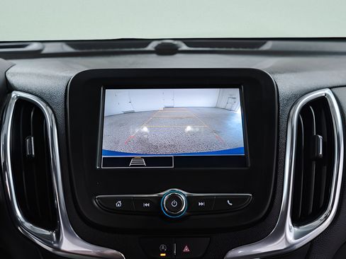 Used 2024 Chevrolet Equinox LT w/ LPO, Floor Liner Package FWD image 17