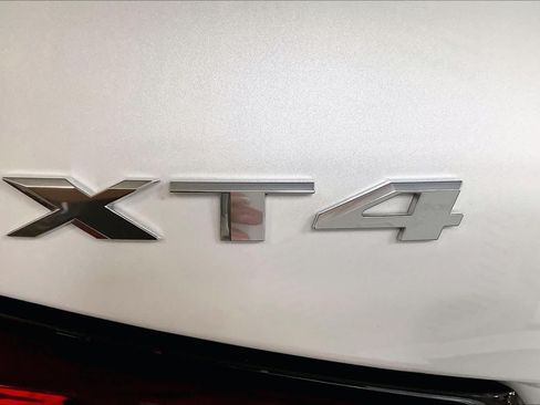 Used 2024 Cadillac XT4 Luxury w/ Cold Weather Package AWD/4WD image 31