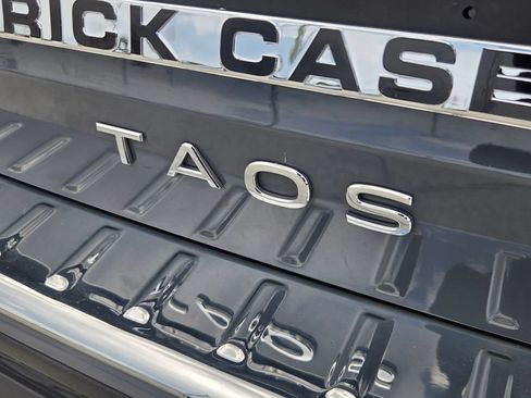 Certified 2024 Volkswagen Taos SE FWD image 15
