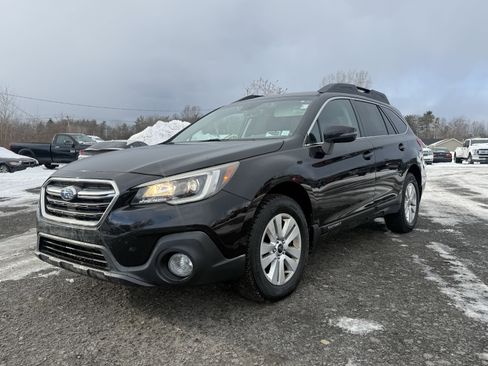 Used 2018 Subaru Outback 2.5i Premium image 1