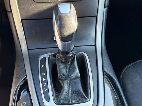 Used 2017 Ford Edge SE w/ Cargo Accessory Package image 16