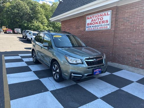 Used 2017 Subaru Forester 2.5i Premium AWD/4WD image 1