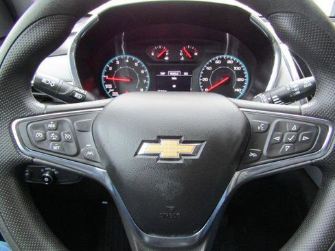 Used 2023 Chevrolet Equinox LS image 16