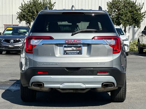 Used 2023 GMC Acadia SLT image 5