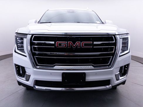 Used 2023 GMC Yukon SLT w/ SLT Premium Package AWD/4WD image 12