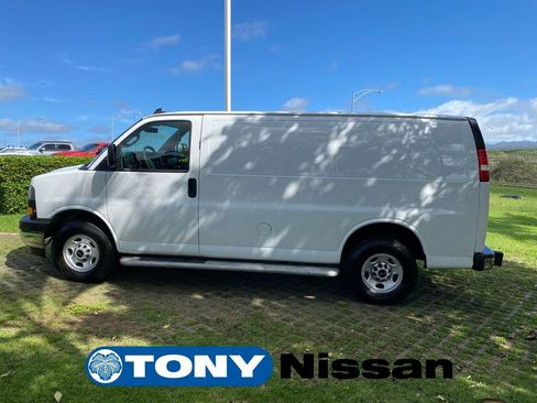 Used 2023 GMC Savana 2500 w/ Driver Convenience Package image 21