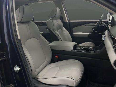 Used 2024 Honda Pilot Elite image 23