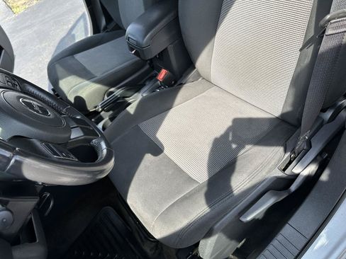 Used 2017 Jeep Patriot Latitude AWD/4WD image 27