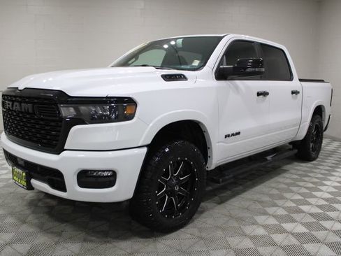 Used 2025 RAM 1500 Big Horn AWD/4WD image 6