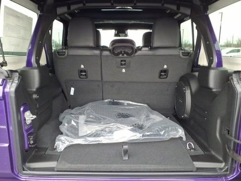 New 2026 Jeep Wrangler Unlimited Rubicon w/ Xtreme 35 Tire Package image 19