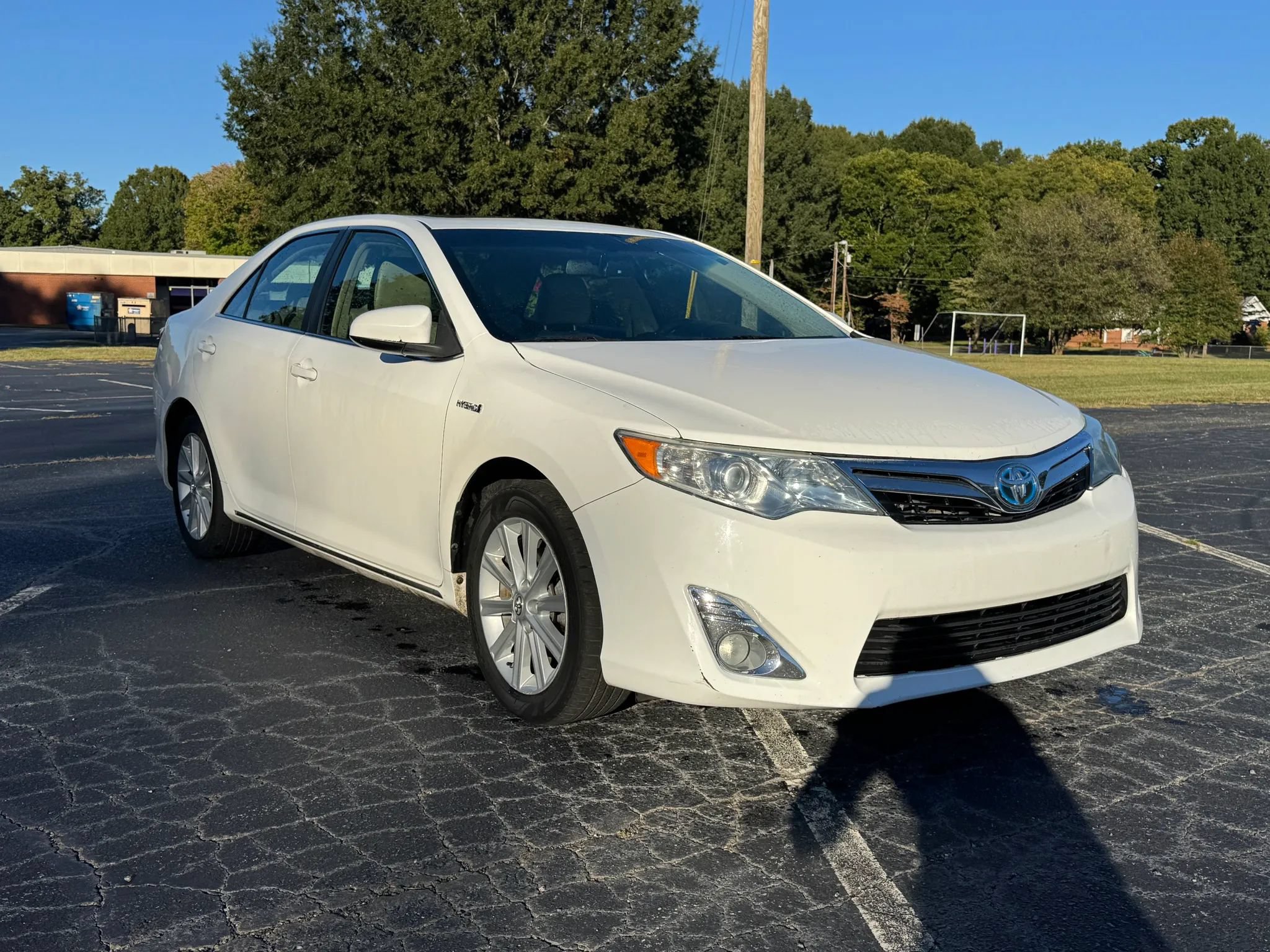 Used 2014 Toyota Camry XLE w/ Leather Package FWD image 10