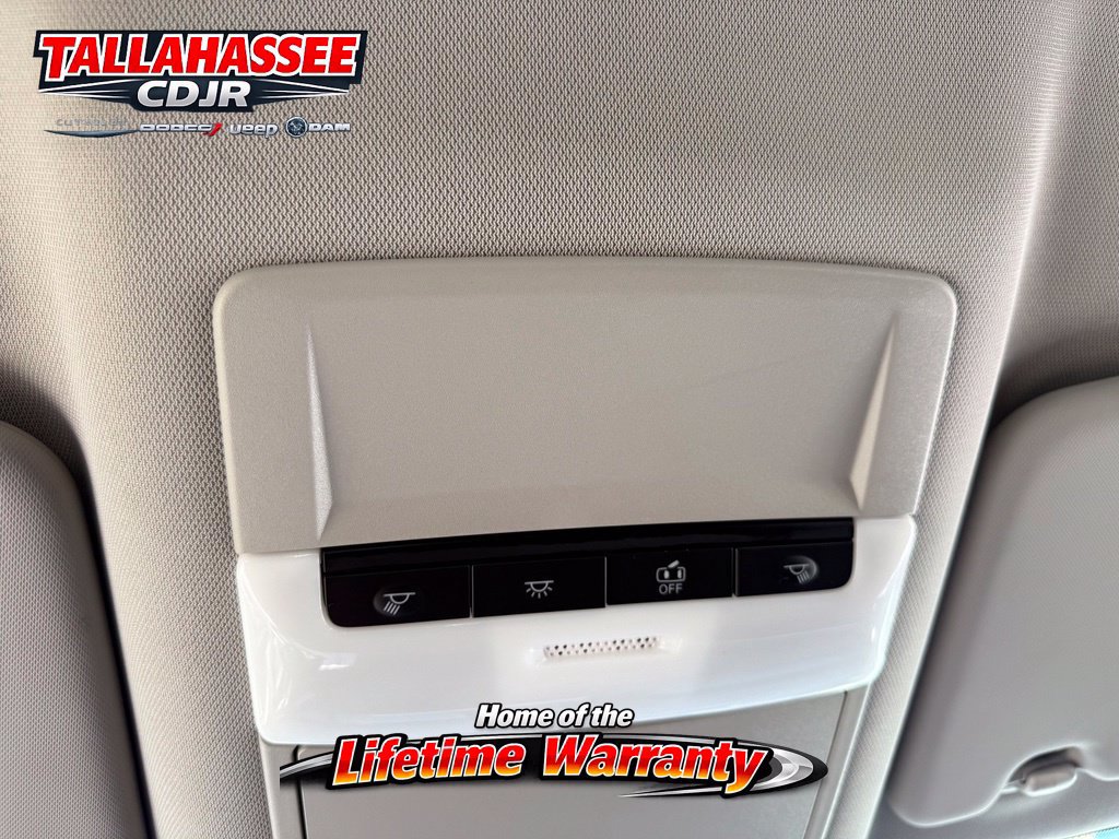 Used 2024 Nissan Rogue S AWD/4WD image 26