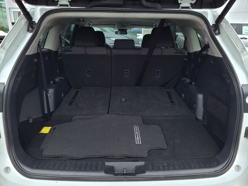 Certified 2024 Toyota Highlander LE image 26