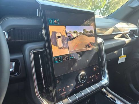 New 2026 GMC Yukon Elevation w/ Elevation Premium Package AWD/4WD image 15