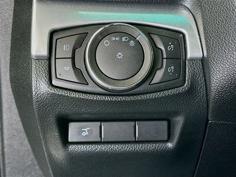 Used 2016 Ford Explorer Limited image 16