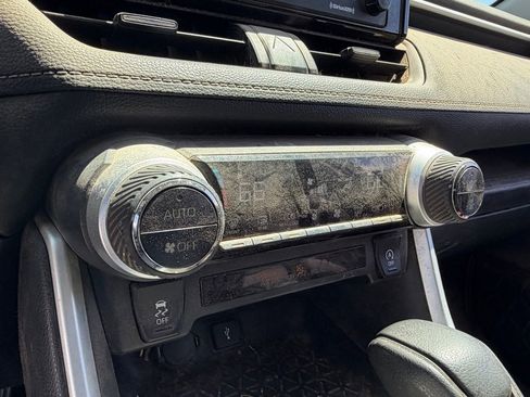 Used 2021 Toyota RAV4 XLE AWD/4WD image 10