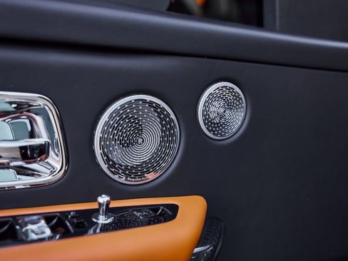 Used 2022 Rolls-Royce Cullinan Black Badge w/ Dark Exterior Package image 6