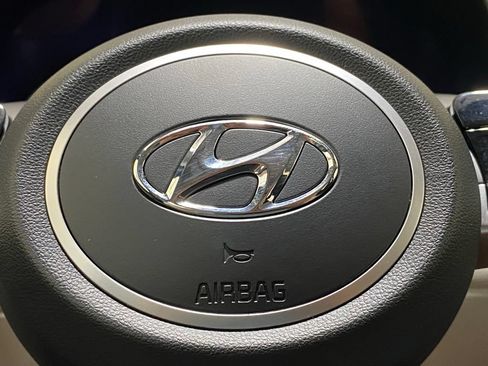Used 2024 Hyundai Tucson SEL FWD image 18