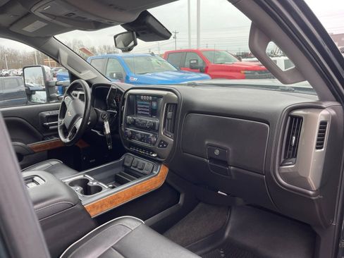 Used 2017 Chevrolet Silverado 3500 High Country w/ Duramax Plus Package image 17