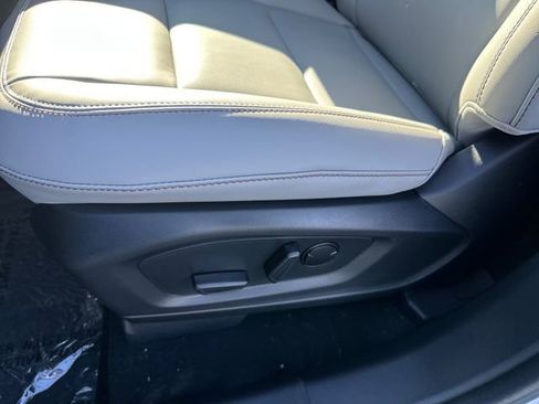 New 2026 Ford Explorer Active w/ Active Comfort Package image 25