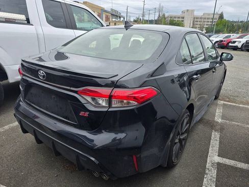 Used 2024 Toyota Corolla SE w/ SE Premium Package FWD image 5