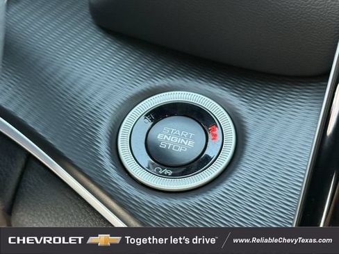 Used 2025 Jeep Grand Cherokee Laredo X RWD image 24