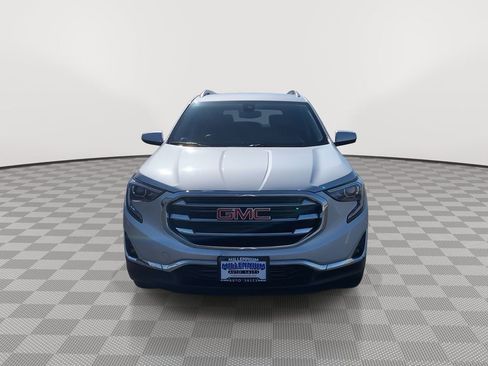 Used 2021 GMC Terrain SLT image 3