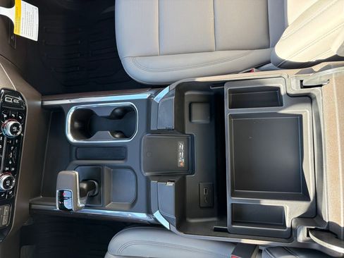 New 2026 GMC Sierra 1500 SLT w/ SLT Premium Package image 29