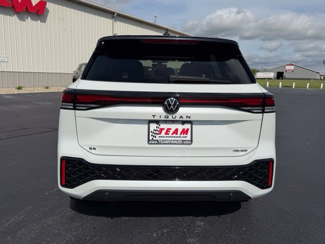 Certified 2026 Volkswagen Tiguan SE R-Line AWD/4WD image 6