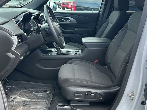 Certified 2023 Chevrolet Traverse LT w/ Midnight/Sport Edition image 16