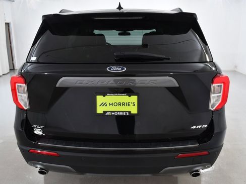 Used 2022 Ford Explorer XLT w/ Equipment Group 202A image 13